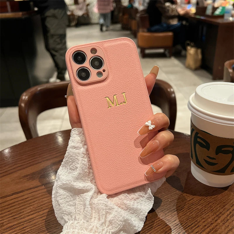 The [Leather] Case - IPhone
Your initials. In gold. One case in the world like it.